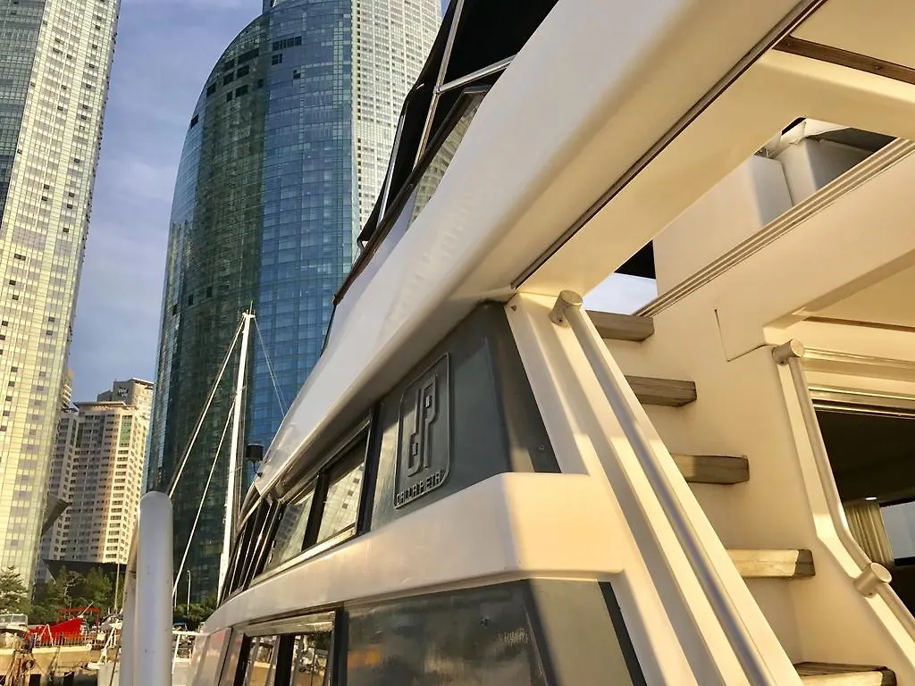 Sea And Yacht Hotel Busan
