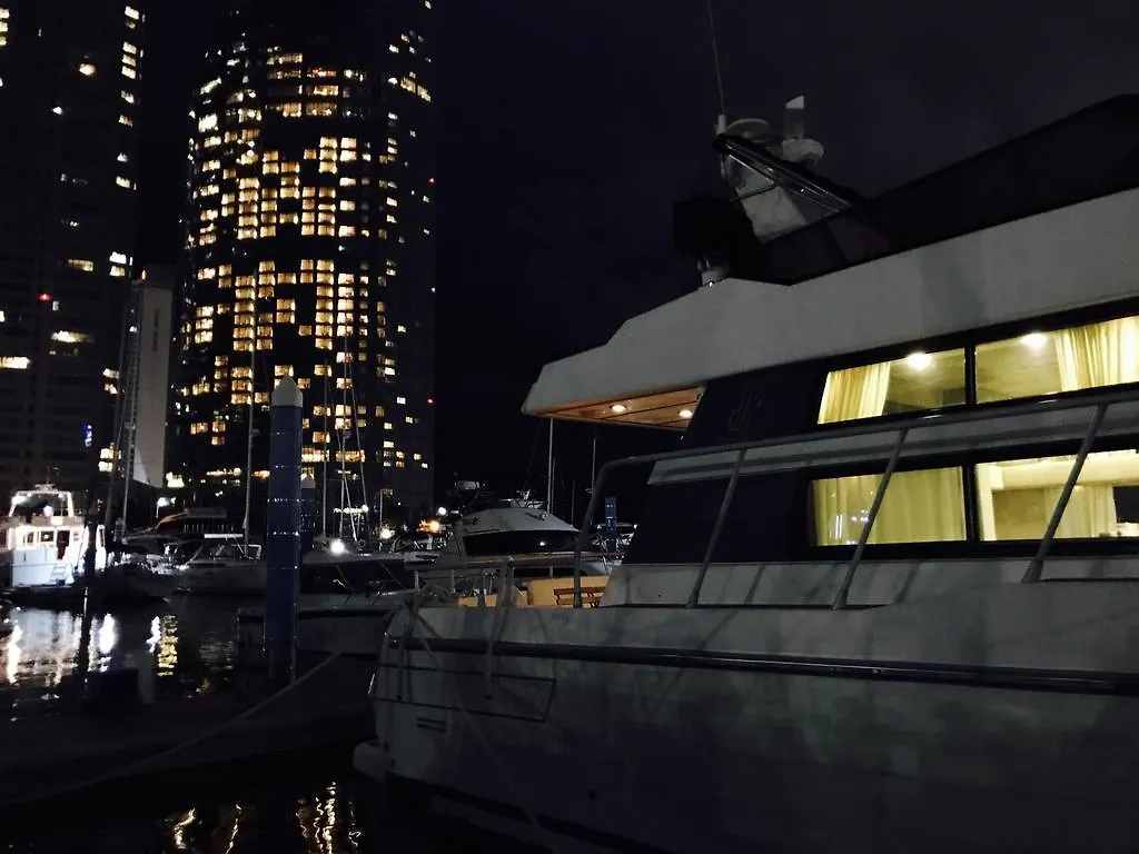 Sea And Yacht Hotel Busan Botel